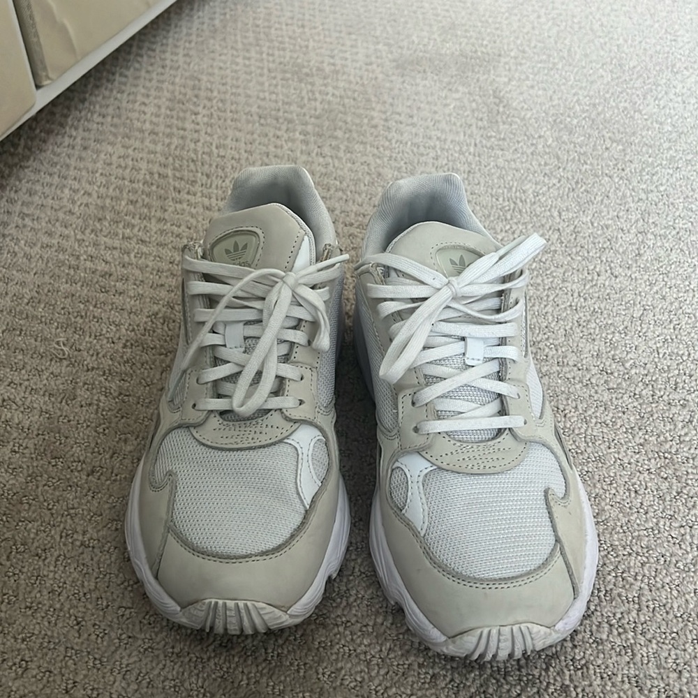 Adidas Falcon